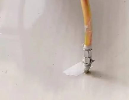 牟定瓷砖空鼓维修公司专业解答在瓷砖铺贴过程中，如果使用的砂料过粗（如全部使用了粗砂），可能会导致以下问题